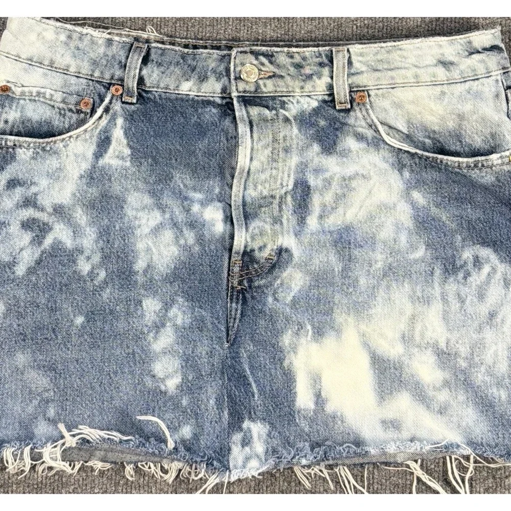 Top shop Dad Denim Distressed Acid Washed Skirt 14
